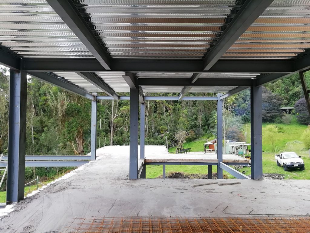 Details Chantier Maison Individuelle Construction Neuve Structure Metallique Et Coulage Plancher Collaborant Pour Toiture Benazra.com