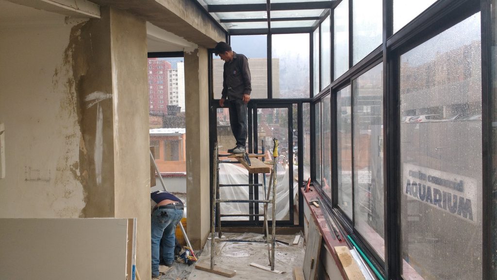 Detail De Chantier Veranda Sur Balcon Travaux Renovation Construction Neuve Architecte Maitre Doeuvre Paris Benazra.com