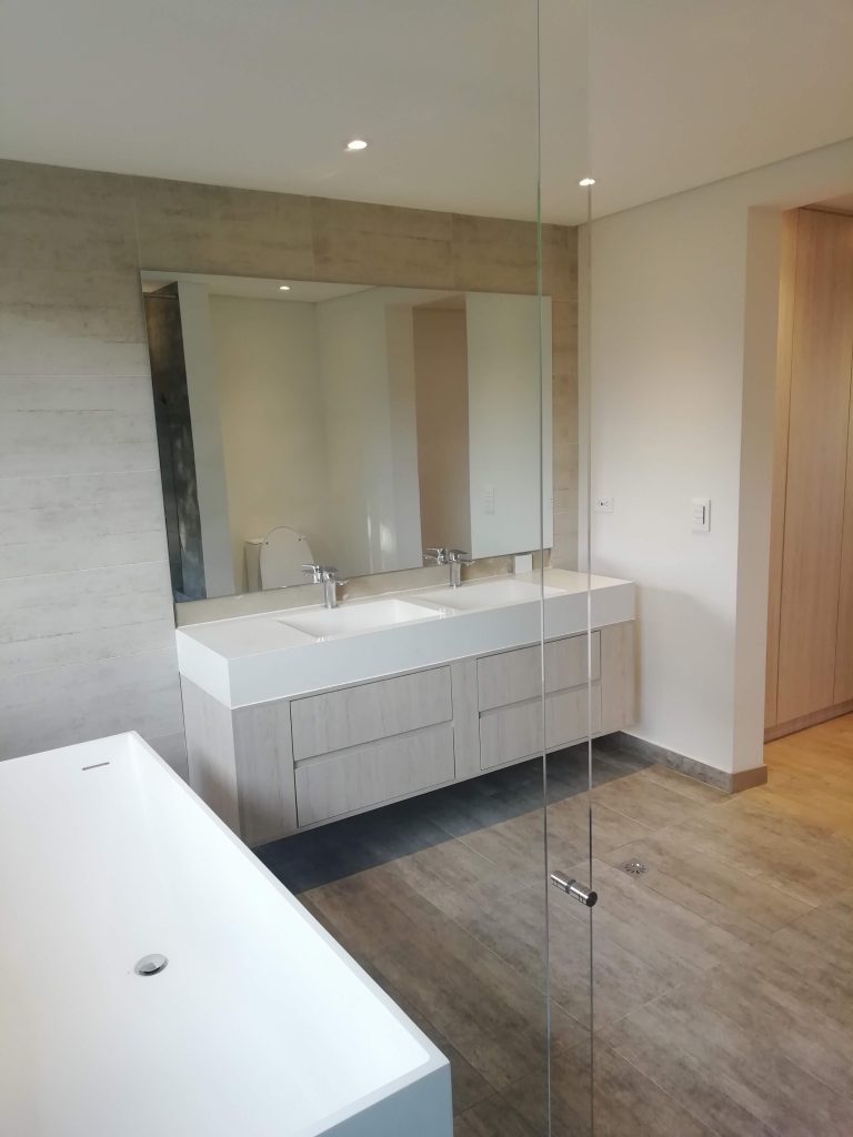 Detail Salle De Bains Renovee Entierement Travaux Renovation Construction Neuve Architecte Maitre Doeuvre Paris Benazra.com